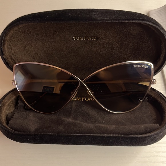 Tom Ford Sunglasses - Picture 6 of 6